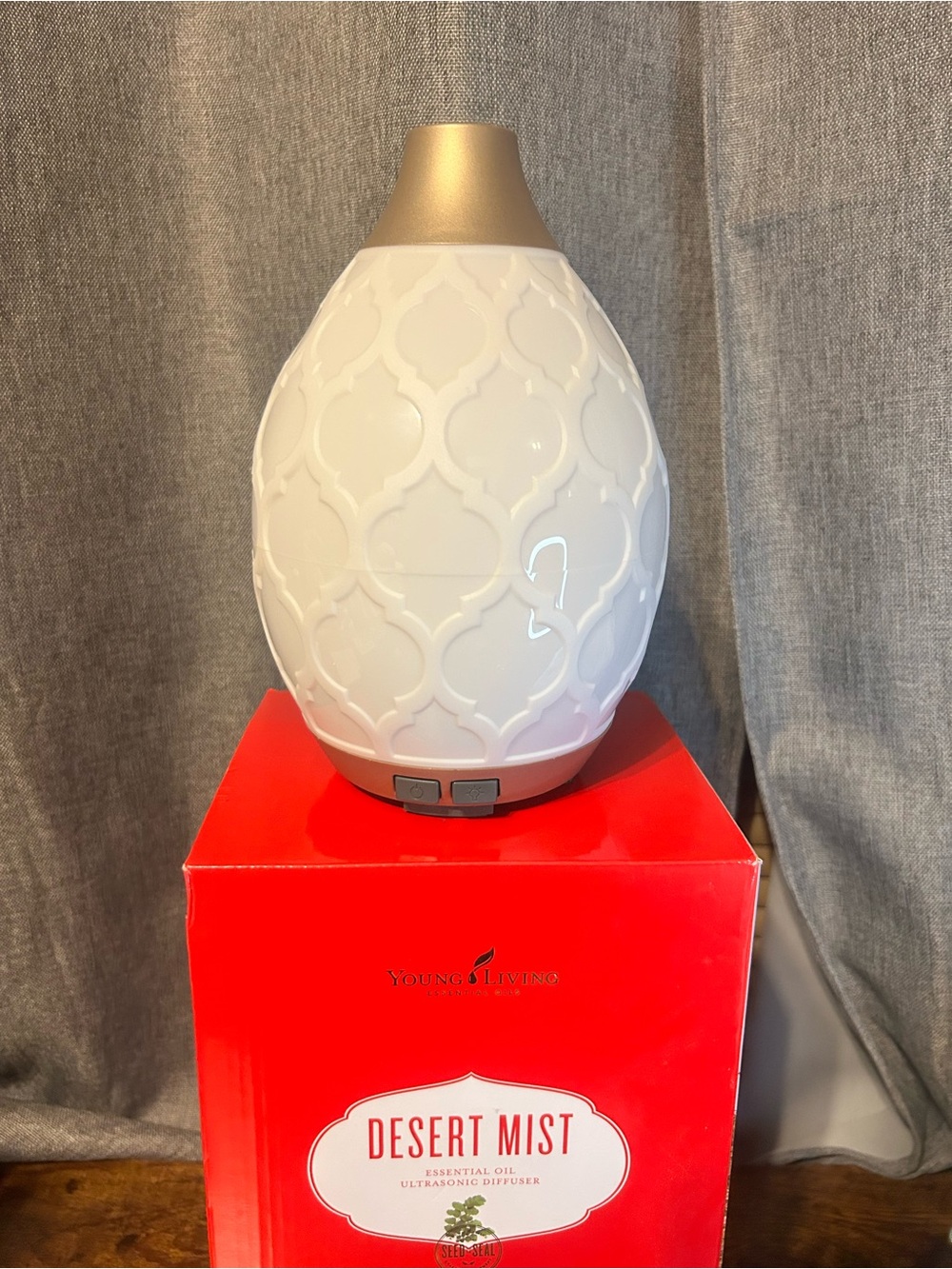 Young Living desert mist White & Gold Decorative Ultrasonic Diffuser